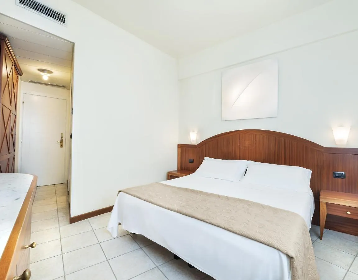 Hotel Bellevue Beach - Sul Mare Milano Marittima 4*,  Italy