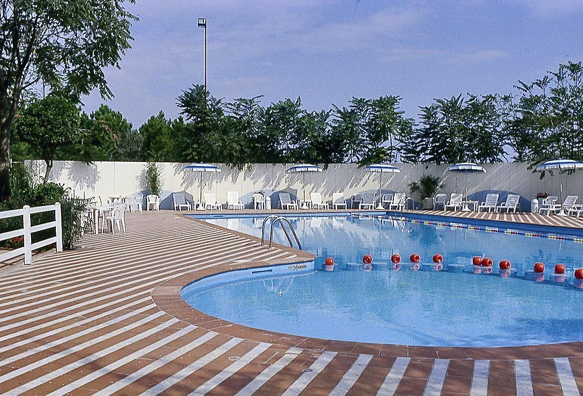 Hotel Bellevue Beach - Sul Mare Milano Marittima 4*,  Italy